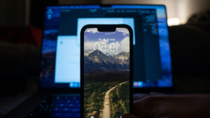 iOS 26.2.1 Güncellemesi Neler Getiriyor? iPhone’larda AirTag 2 Desteği Nasıl Kullanılır?