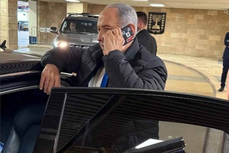 Netanyahu’nun Olay Yaratan Fotoğrafındaki Gizemli Detay Ne?