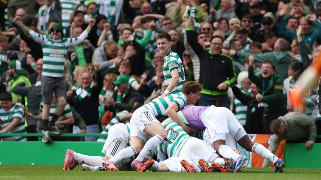 Celtic Old Firm derbisinde Rangers’i 3-1 yenerek şampiyonluk yarışını sıkıştırdı